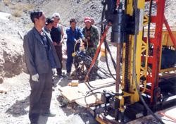 井鉆機(jī)機(jī)械圖片,井鉆機(jī)機(jī)械高清圖片 中航工業(yè)青島前哨礦山技術(shù)裝備有限責(zé)任公司,